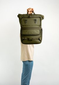 Johnny Urban ROBIN MEDIUM BIKE - Hátizsák - olive