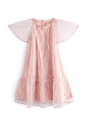 Lyserød kjole med korte, gennemsigtige ærmer, der har et tekstureret mønster af sølv- og iriserende palietter i bølgelinjer og et rynket skørt.