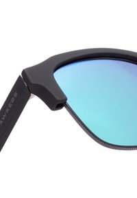 Hawkers NEW CLASSIC - Slnečné okuliare - black