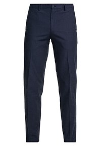 Námořnické modré texturované slim-fit pánské kalhoty s předním zapínáním na knoflík a zip, poutky na opasek a bočními kapsami, zobrazené na bílém pozadí.