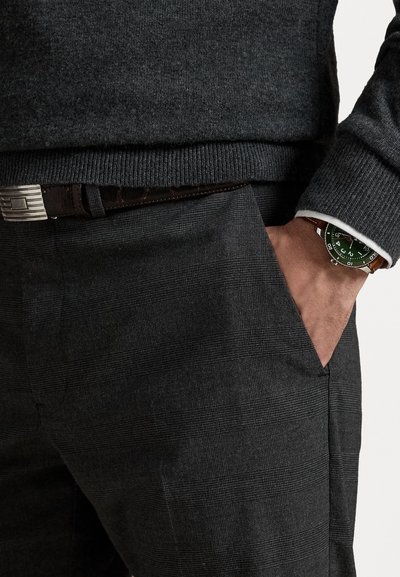 Polo Ralph Lauren MANHASSET STRETCH STRAIGHT FIT TROUSER - Pantalon classique - dark grey prince of wales