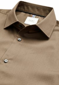 Next TEXTURED  REGULAR FIT SINGLE CUFF - Hemd - neutral
