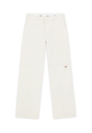 Pantaloni bianchi a taglio morbido realizzati in tessuto con una leggera texture. Presentano un logo vicino all'orlo e un design a gamba dritta e pulita.