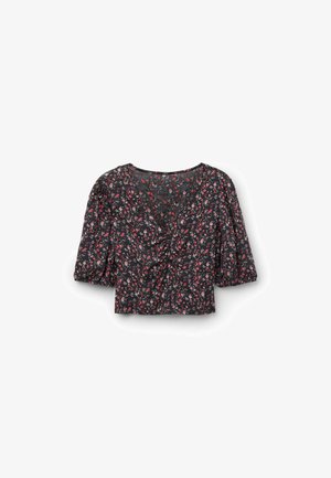 Czarna bluzka w kwiaty z krótkimi bufkami, z zasuwanymi detalami z przodu oraz małymi różowymi i białymi wzorami kwiatowymi.