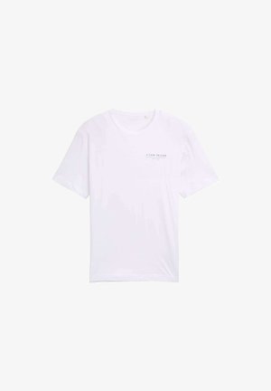 Biała bawełniana koszulka z krótkim rękawem, okrągłym dekoltem i małym nadrukowanym logo na lewej piersi. Gładka tekstura, casualowy design.