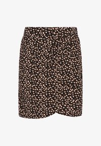 Unselected, black white