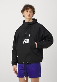 Nike Performance NBA BROOKLYN NETS ANORAK - Vereinsmannschaften - black/white