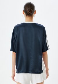 Koton V NECK - Printtipaita - dark blue