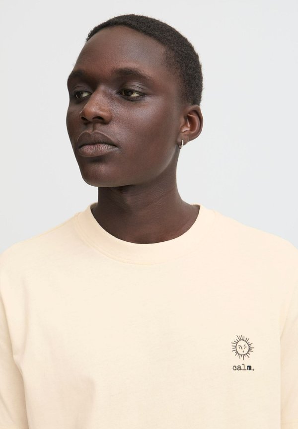 BHJANUS - Print T-shirt - bleached sand2