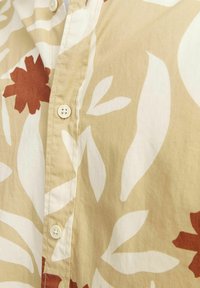 Jack & Jones JORJOSHUA ARUBA SHIRT - Shirt - maple syrup