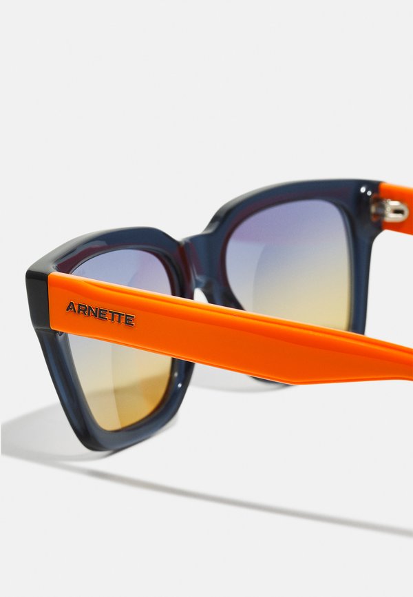 COLD HEART  - Sunglasses3