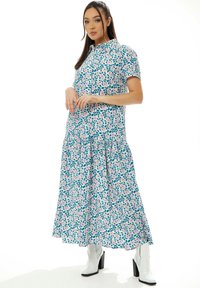 Liquorish FLORAL PRINT - Maxi dress - blue