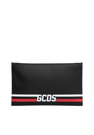 Clutch rettangolare nero con strisce rosse e bianche lungo il fondo e logo "GCDS" bianco centrato sul davanti.