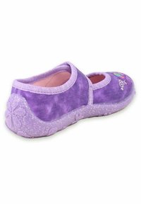 Lila Stoffschuh mit runder Zehenform, elastischem Kragen, glitzernder Sohle und floralen Details auf der Rückseite. Leichtes Design für Komfort.