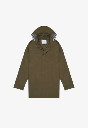 Impermeabile verde oliva con colletto alto, chiusura a zip e fodera interna a quadri. Presenta maniche lunghe e tasche laterali. Materiale impermeabile.