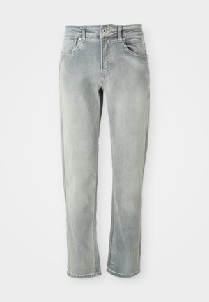 Lichtgrijze denim jeans met een rechte broekspijp, vijf zakken, een knopenvluiting en subtiele vervagingdetails op de stof.