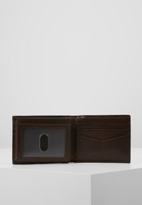 Fossil GIFT SET - Portemonnee - dark brown
