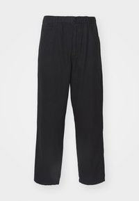 CHILLIWACK  - Trousers - black