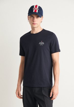 Tommy Hilfiger STACK TEE - T-shirt basic - desert sky