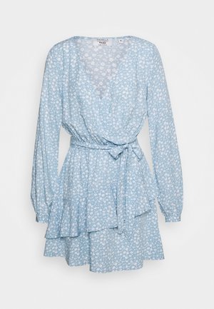 NA-KD Vestido informal - light blue