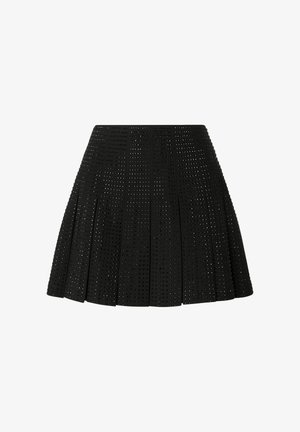 Zwarte geplooide rok van geperforeerde stof, met een gestructureerd ontwerp met gelijkmatig verdeelde ronde uitsparingen.