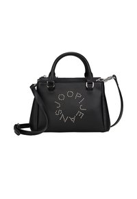 Sort lædertaske med dobbelt håndtag, aftagelig crossbody-rem og nitter-dekorert cirkulært logo. Glat tekstur og struktureret form.