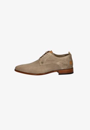 Beige canvas schoen met een gestructureerde afwerking, ronde neus en bruine leren accenten. Heeft een veterontwerp en een houten zool.