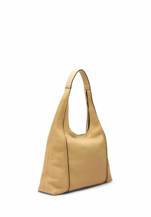 Beige leren handtas met brede band, hoge rechthoekige vorm en subtiele naaddetails, weergegeven tegen een witte achtergrond.