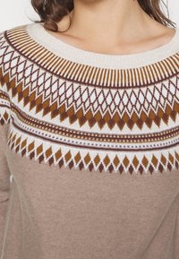 Esprit Sweter