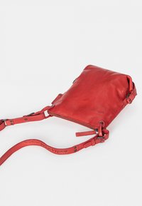 Aunts & Uncles MRS CHOCOLATE COOKIE - Umhängetasche - cranberry