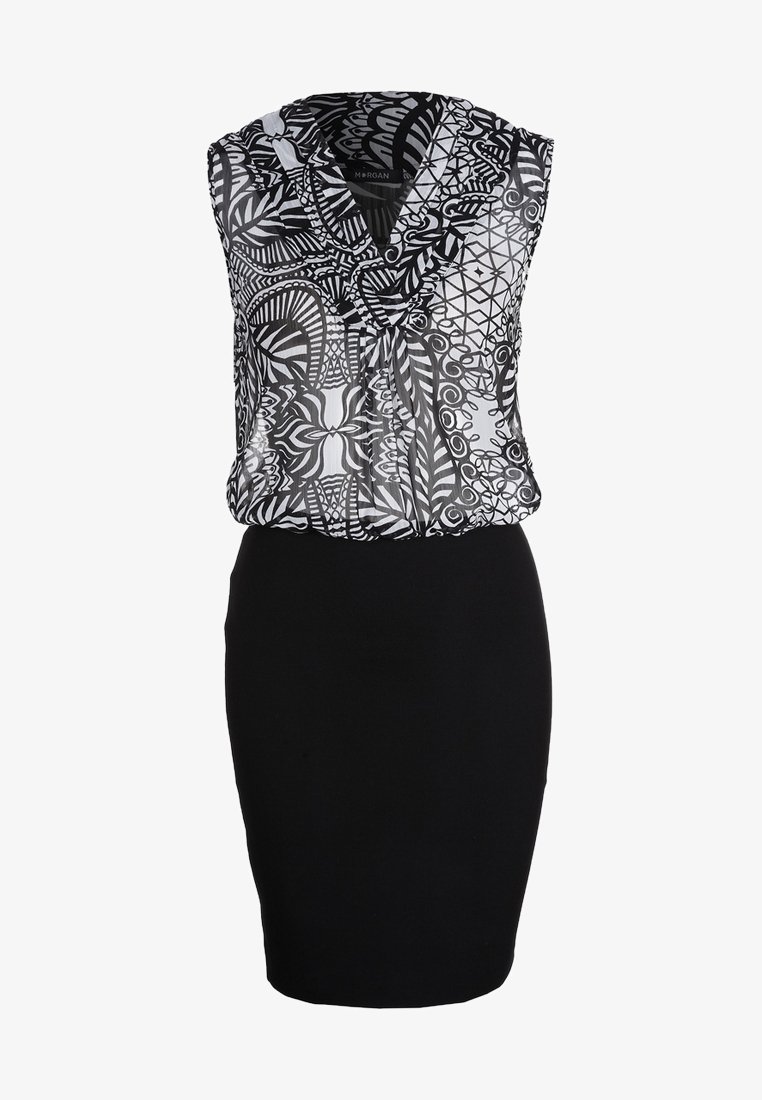 Robe sans manches avec un haut de blouse à motif abstrait noir et blanc et un bas jupe crayon ajustée noire unie.