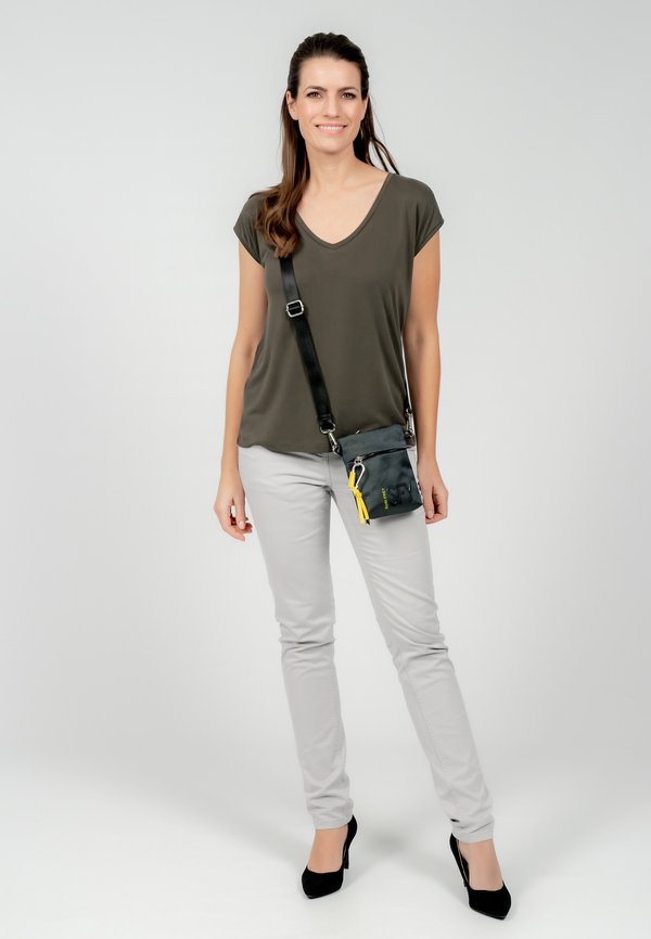 MARRY - Umhängetasche