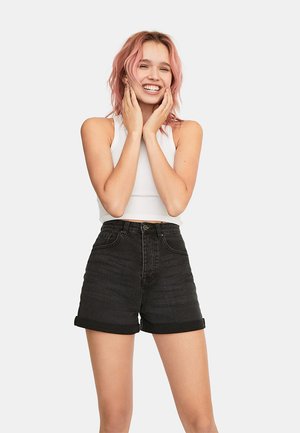 MOM-FIT - Jeans Shorts - black denim
