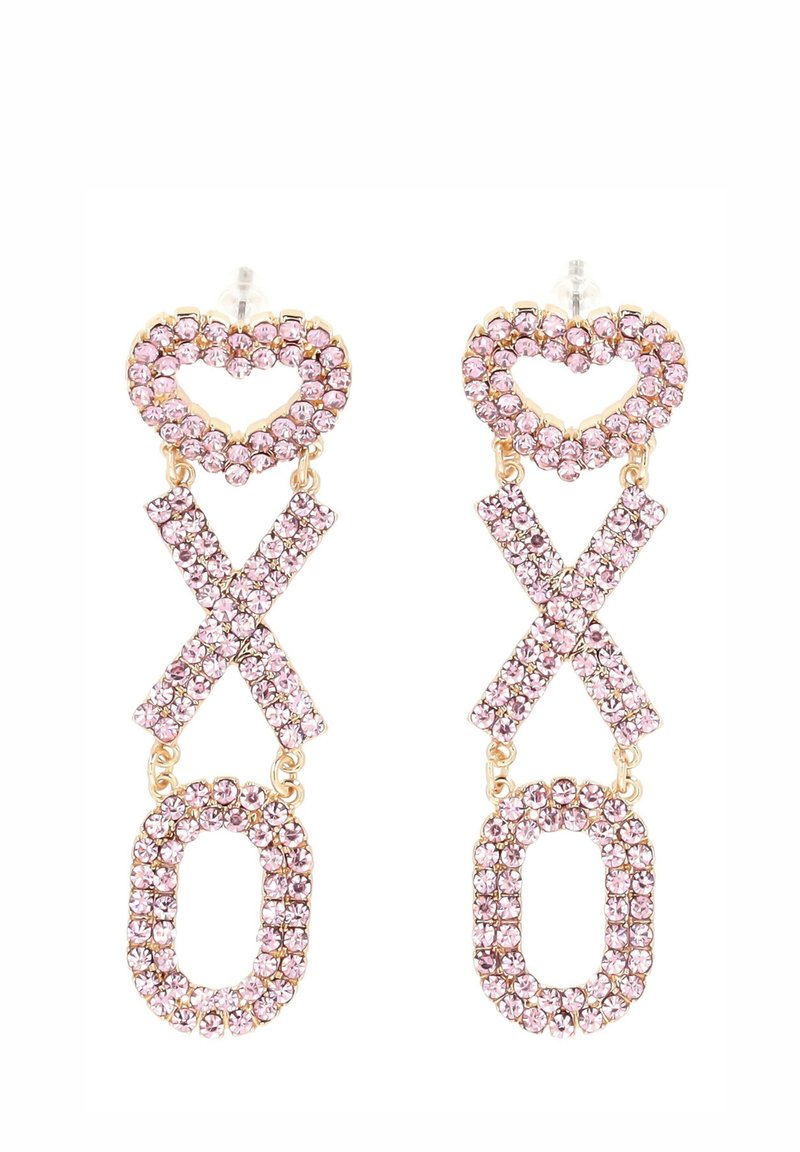 Orecchini color oro con forme alternate a cuore e XO, impreziositi da strass rosa, con un aspetto testurizzato e design pendente.