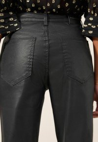 Next MOM - Jeans Relaxed Fit - black