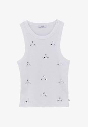 Witte geribde mouwloze tanktop met ronde hals, versierd met kleine clusters zilveren druppelvormige versieringen.