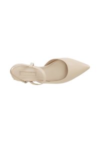 Pantofole in pelle beige a punta con cinturino slingback, texture liscia e soletta con logo. Design semplice senza motivi visibili.