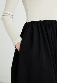 YAS YASMIRA  LONG DRESS - Maksi suknelė - birch/black