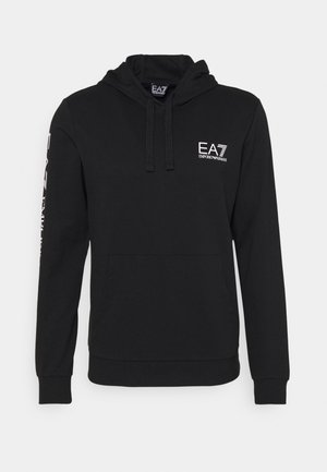Felpa nera in cotone, con tasca a marsupio, cappuccio con lacci e logo EA7 sul petto e sul braccio sinistro.