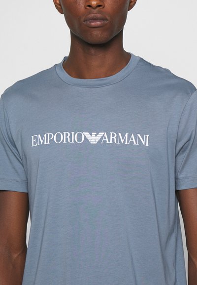 Emporio Armani T-shirt estampada - fumo di londra