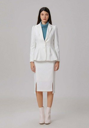 AJUSTÉ ET ÉVASÉ - Blazer - blanc