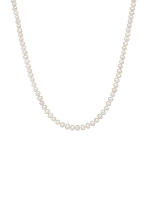 Collar de perlas blancas que presenta perlas ovaladas, de tamaño uniforme y textura suave, ensartadas para formar un lazo continuo.