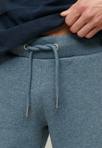 Superdry & Co ESSENTIAL LOGO JOGGERS - Trainingsbroek - bluestone blue marl
