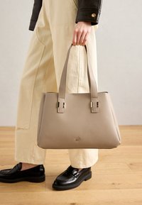 Unselected, taupe
