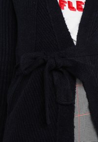 KIOMI Vest - dark blue