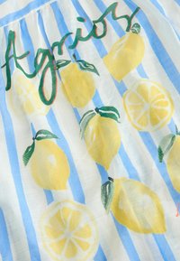 Niet geselecteerd, blue white lemon print