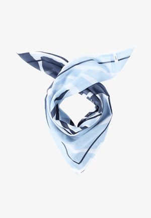 Foulard en soie rayé bleu clair et bleu marine, plié en triangle, avec une petite étiquette blanche marquée "CECL".