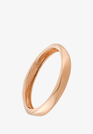 Bague à anneau en or rose avec un extérieur lisse et poli et un intérieur légèrement texturé. Présente une forme arrondie et un design sans couture.