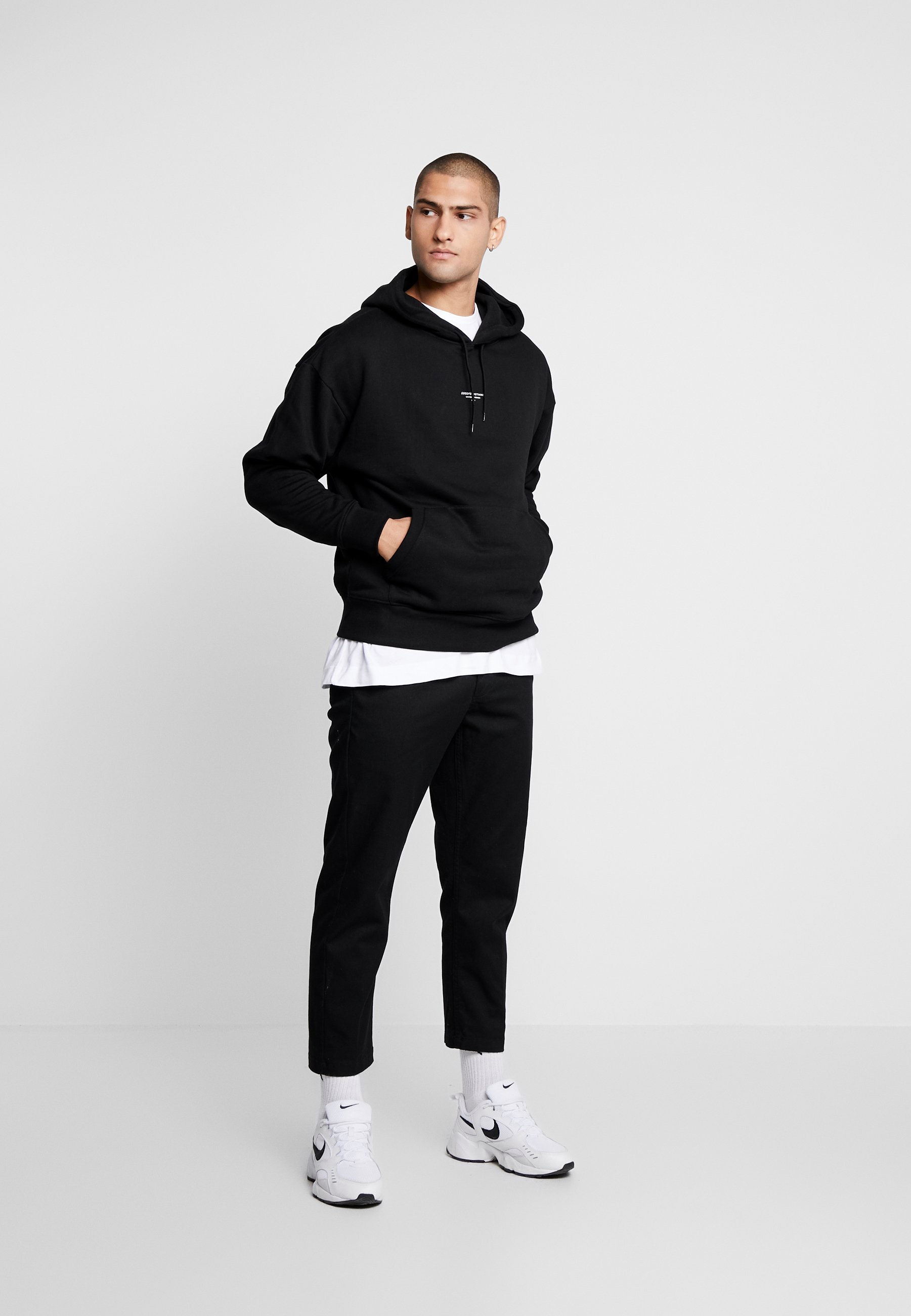 Good For Nothing ESSENTIAL HOODIE Hoodie blacksvart Good For Nothing ESSENTIAL HOODIE - Hoodie - black