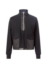 Schwarzer Pullover mit langen Ärmeln und gesteppter Stoffakzenten an den vorderen Taschen, dem Reißverschlussbereich und dem Saum, mit hohem Kragen und mit Knöpfen verschließbaren Klappen.